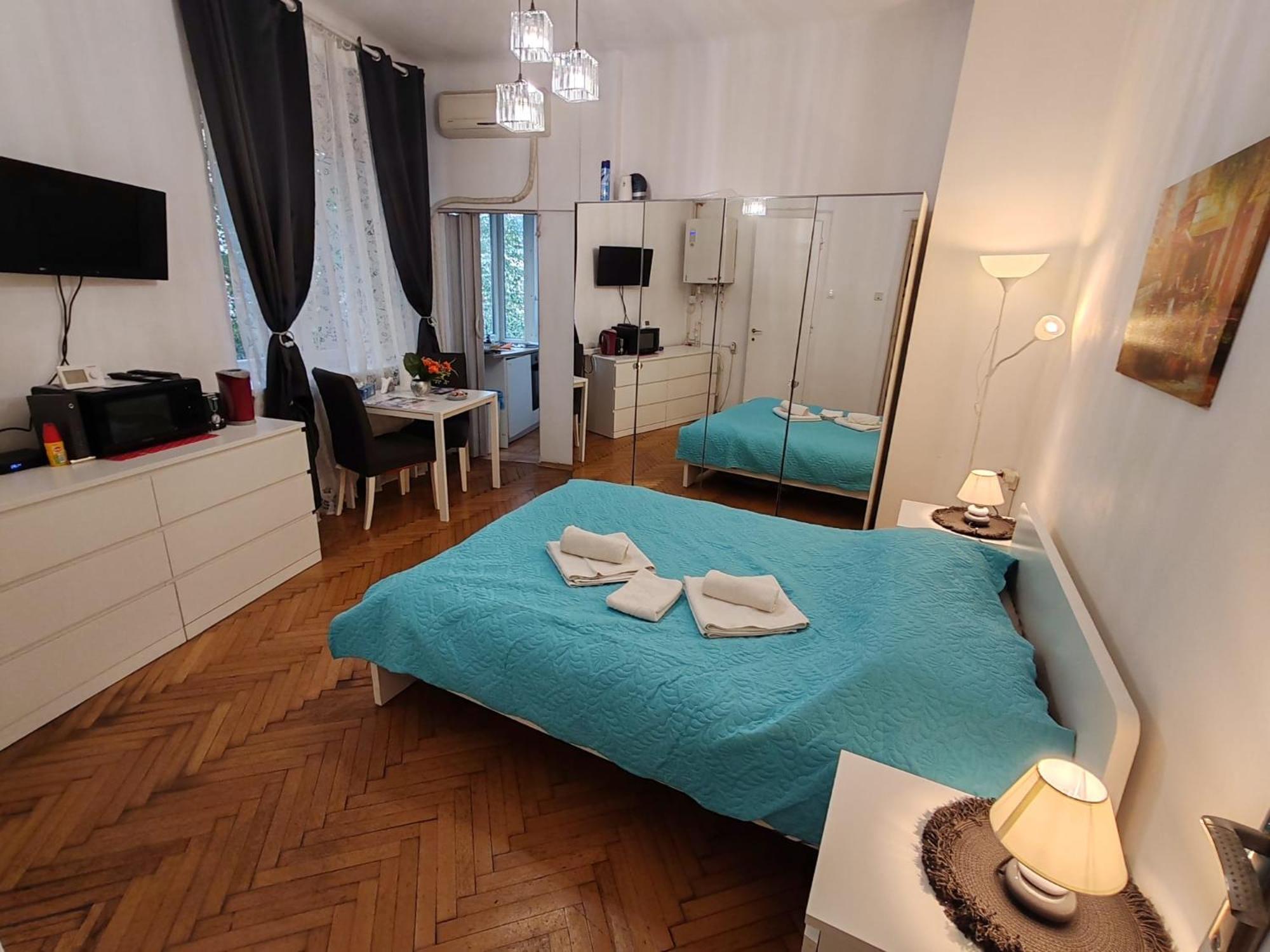 Studio Ultracentral Universitatea Бухарест Экстерьер фото