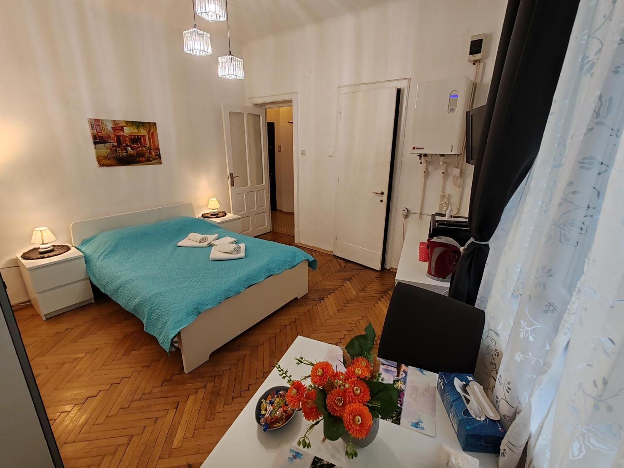 Studio Ultracentral Universitatea Бухарест Экстерьер фото